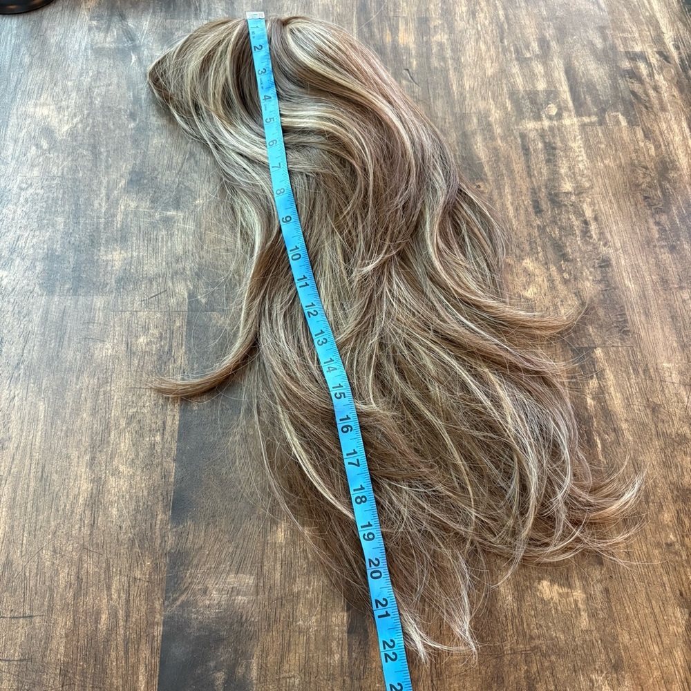 Brown with Blonde Highlights Long Layered Wig! Synthetic! Great! Set part. Bang - Picture 12 of 14